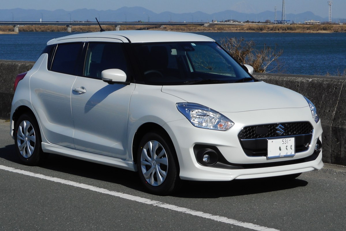 Maruti Suzuki Swift — 4 seater AC on rent with driver
